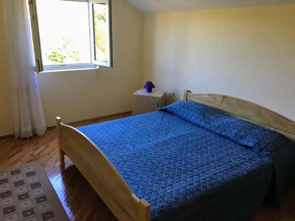 Apartment Grubelic Đảo Prvić Ngoại thất bức ảnh